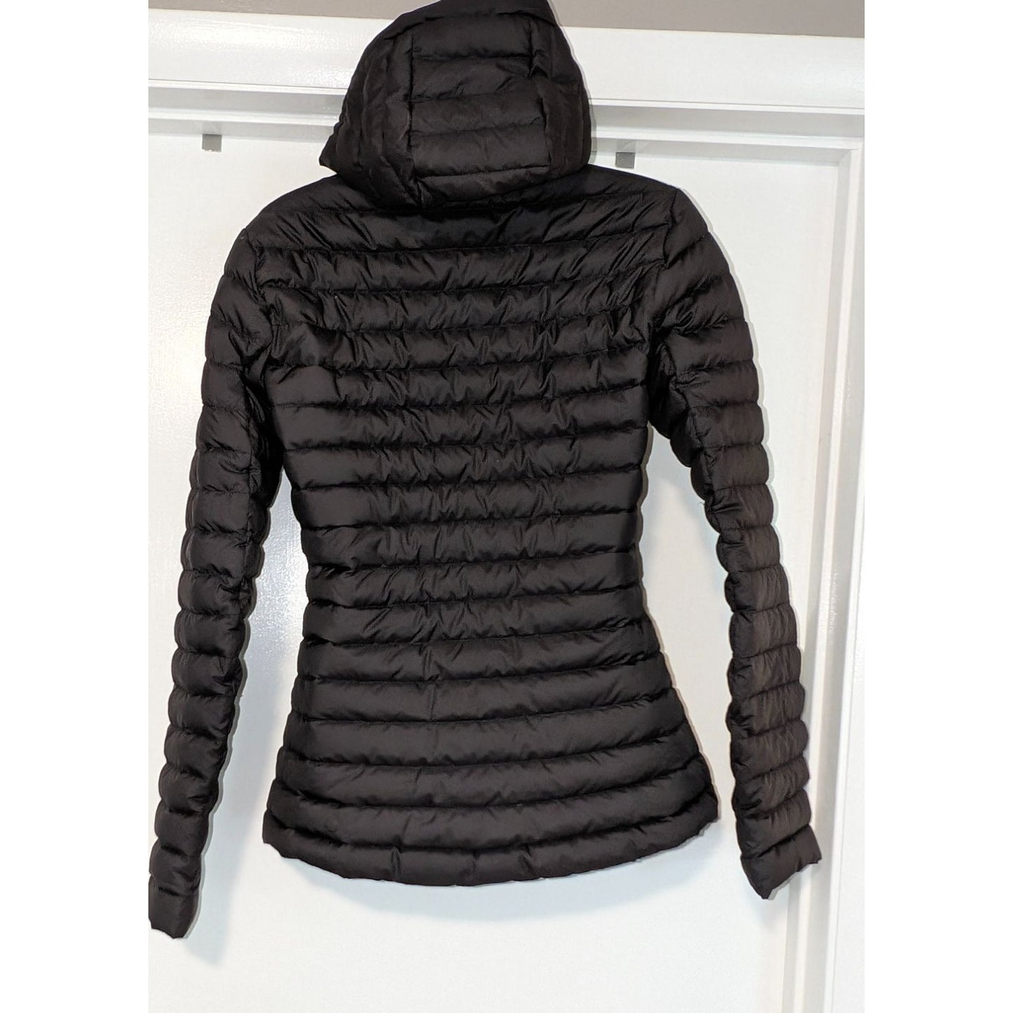 Lululemon Pack it Down jacket sz 4 Black Puffer