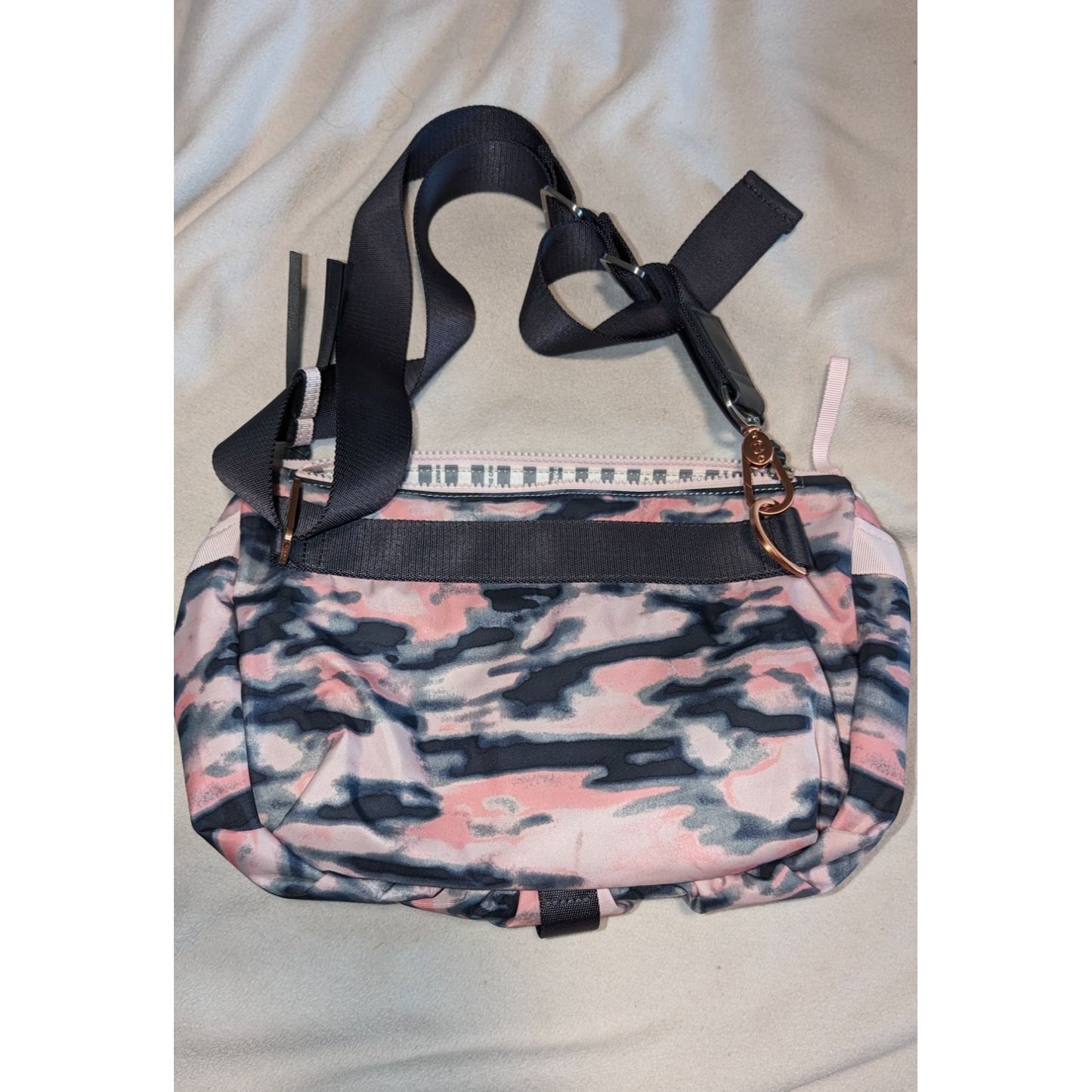 Lululemon Go Lightly Wamo Camo bag convertible fanny/crossbody bag NWOT