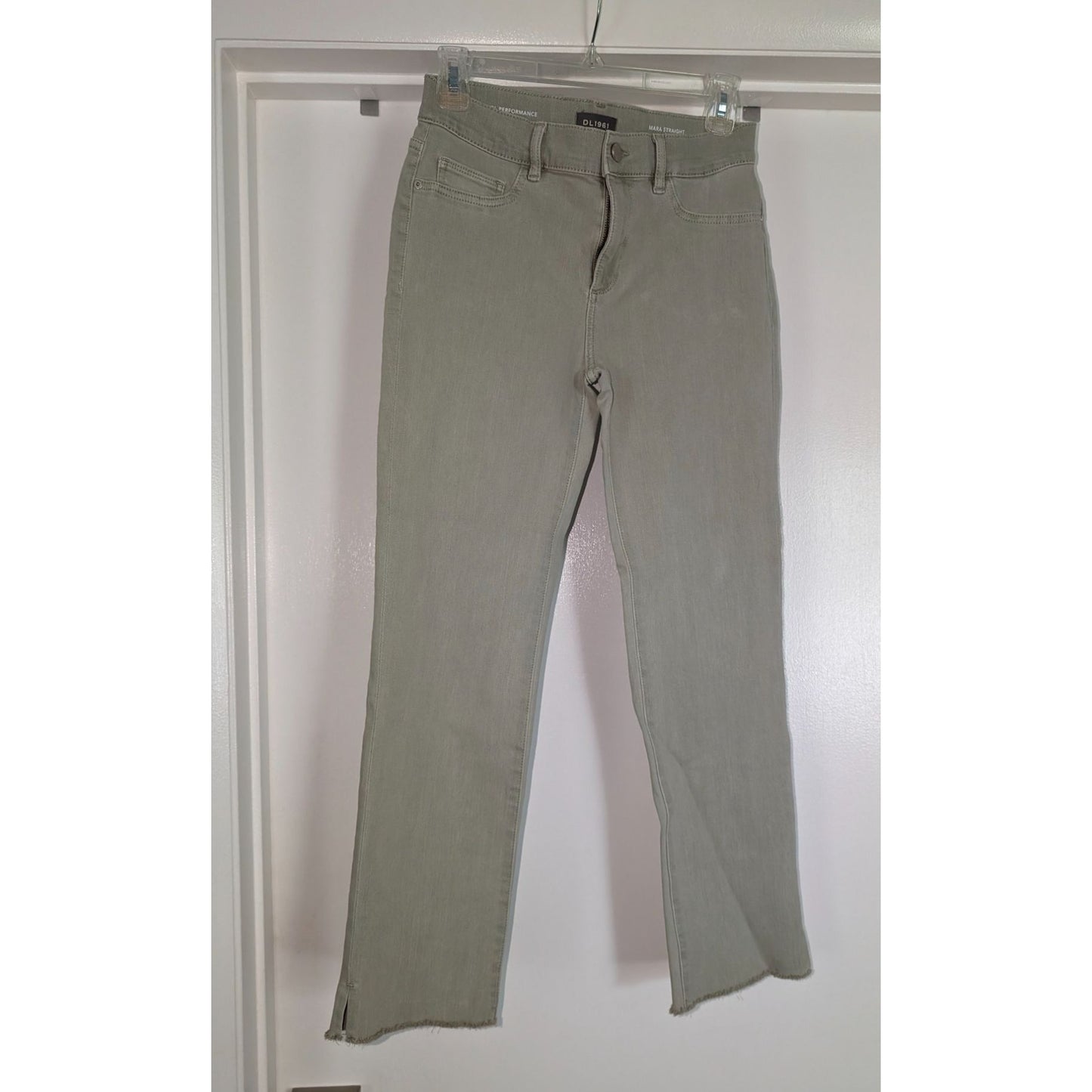 DL1961 jeans Mara Straight Instasculpt ankle Kiwi sz 27